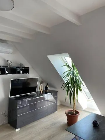R77 Apartment Downtown - Penthouse Budapeste 0*,