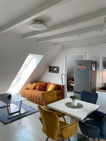 R77 Apartment Downtown - Penthouse Budapest